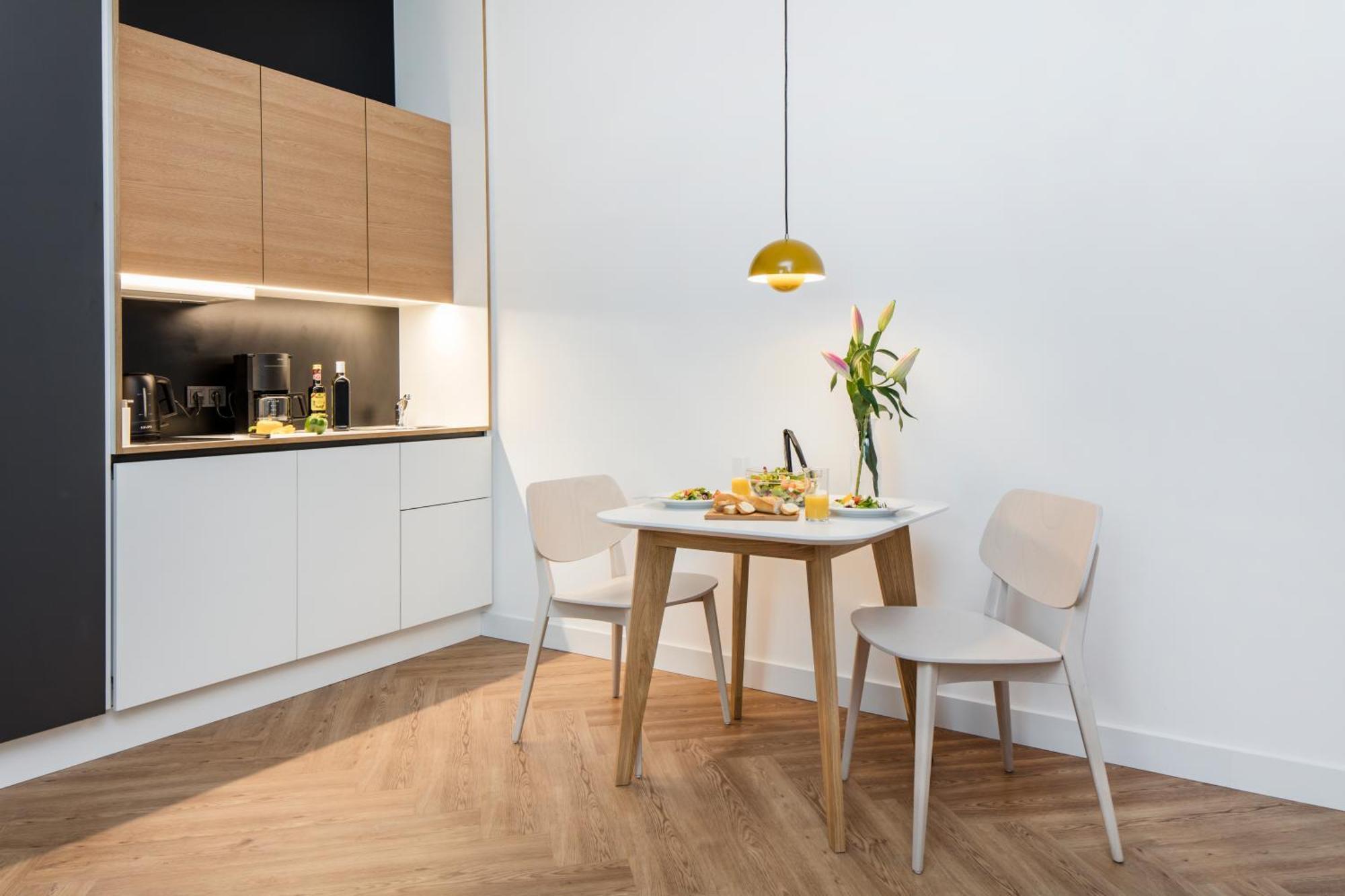 Aparthotel Smartments Business West